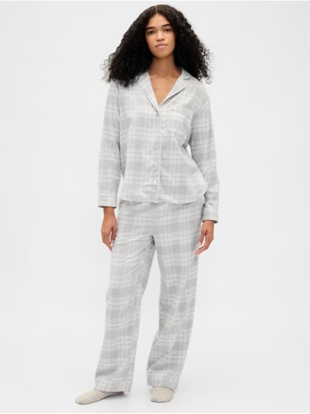 GAP Holiday Cozy Flannel PJ Set Grey Plaid Pajama Long Sleeve Set